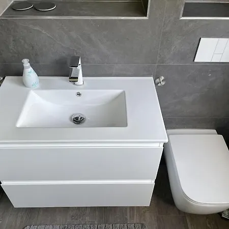 In With Swimming Pool Casa vacanze